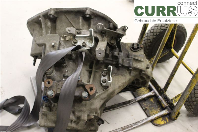 NISSAN QASHQAI   07-10 Gearbox (6-speed) 320105670E 