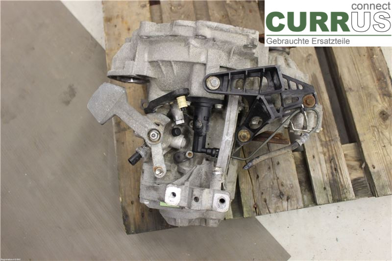 VW PASSAT      05-10 Gearbox (6-speed) 02S300046PX CDGA