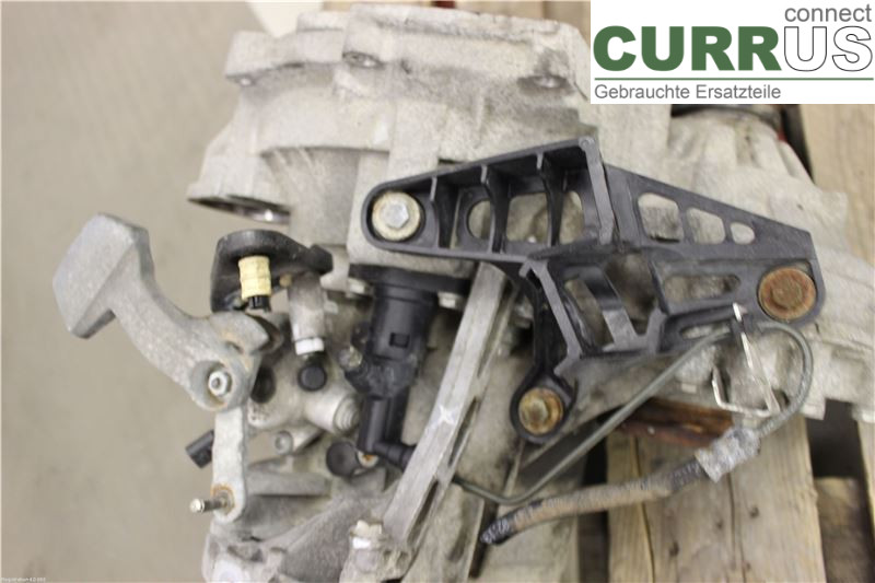 VW PASSAT      05-10 Gearbox (6-speed) 02S300046PX CDGA