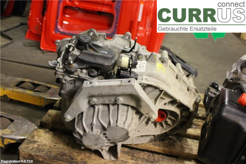 VOLVO V70      08-13 Gearbox (6-speed) 8251965 2,4 D