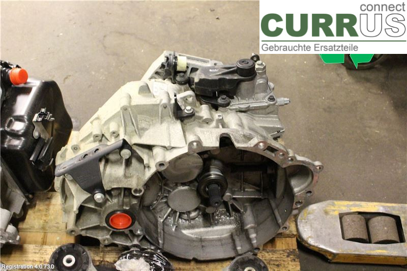 VOLVO V70      08-13 Gearbox (6-speed) 8251965 2,4 D