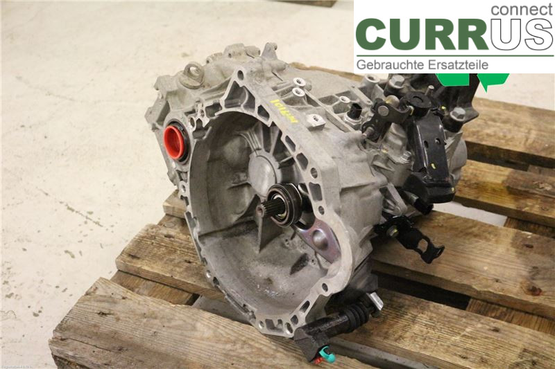 HYUNDAI i30 GD  13-16 Gearkasse 6 gear 4300026803  G4FD