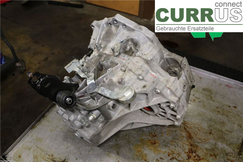 TOYOTA YARIS XP130  15-20 Gearbox (6-speed) 303000D311 1NR-FE