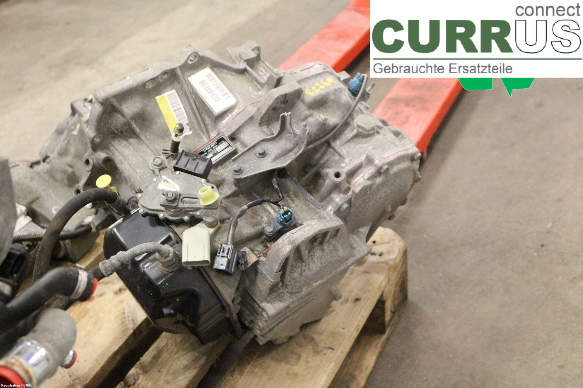 VOLVO XC70   05-07 Gearbox (Automatic) 8251839 B5254T2