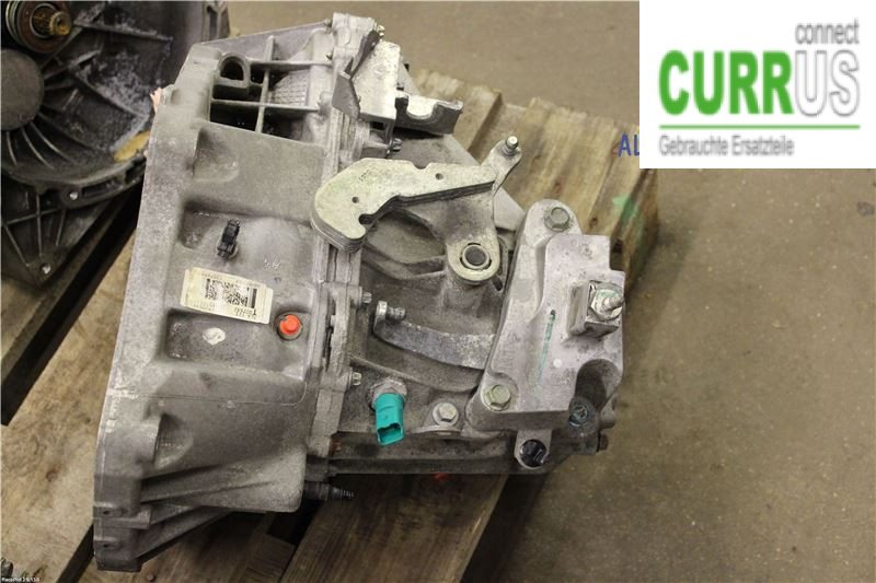 NISSAN JUKE  10-14 Gearkasse 6 gear 320101KG0A 1.6 Turbo