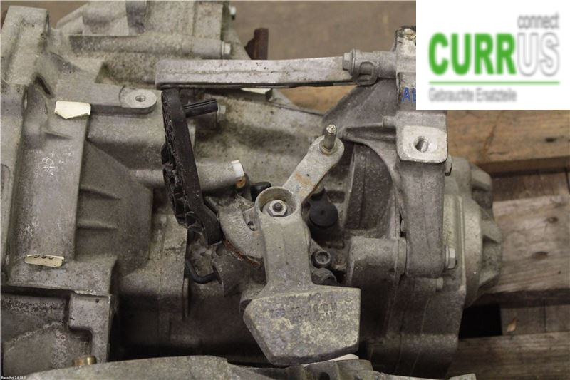 VW PASSAT      05-10 Gearbox (6-speed) 02S300046P CDGA