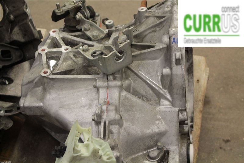 TOYOTA VERSO        09-  6-Gang-Getriebe 30300-64120 1WW