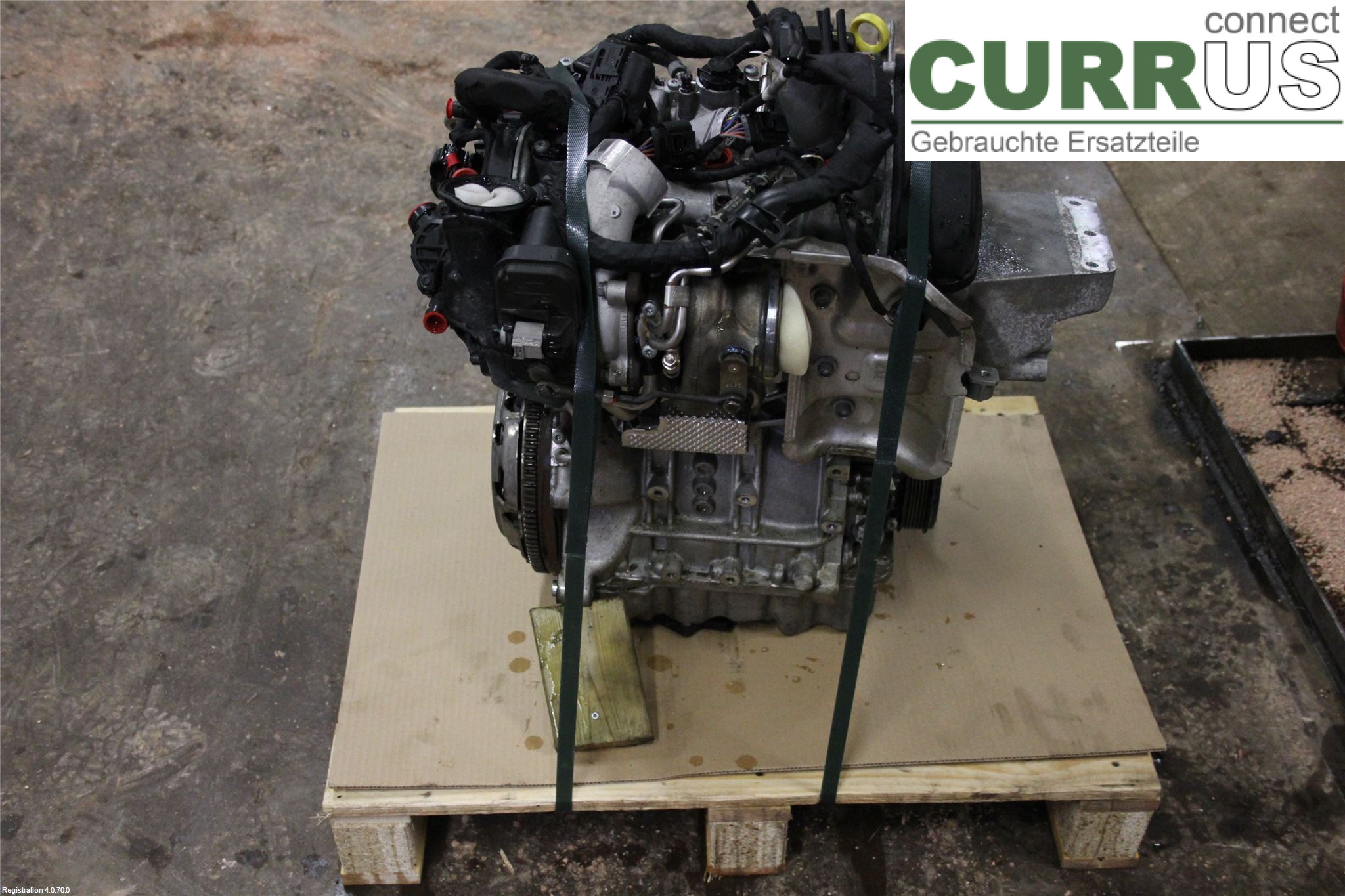 AUDI A1/S1  11-18 Motor 04C100032E   CHZB