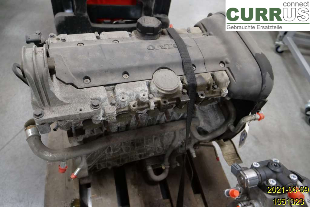 VOLVO V70      05-08 Motor 8251487 B5244SG