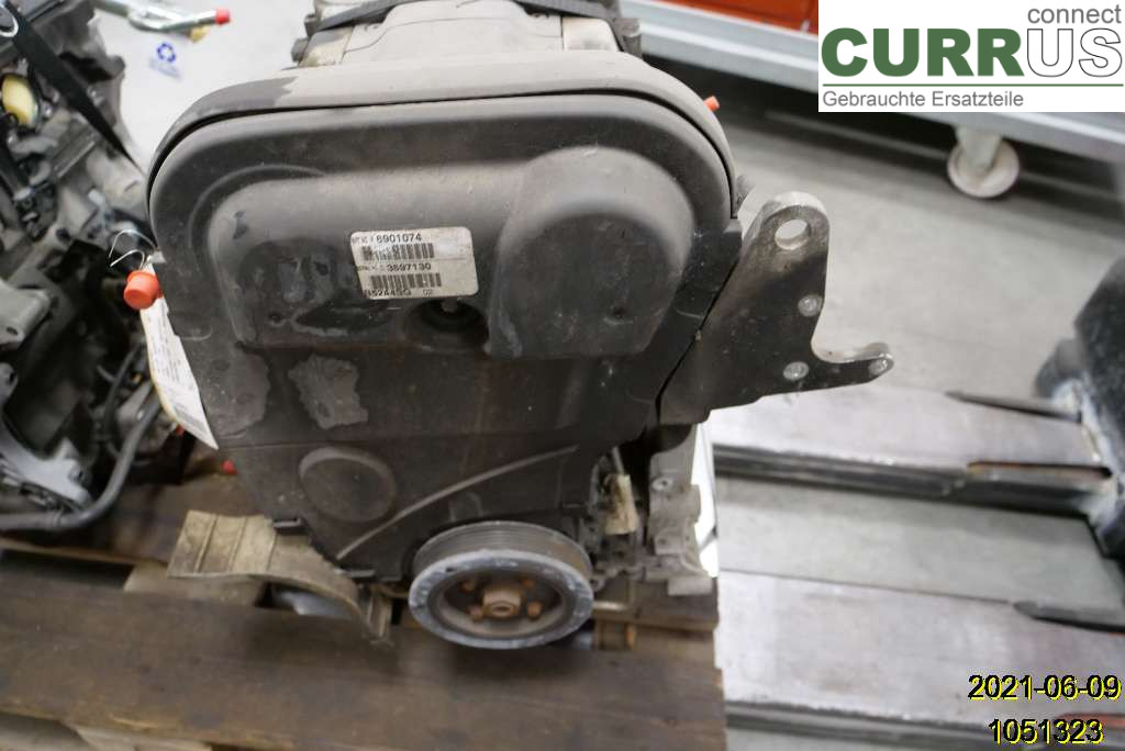 VOLVO V70      05-08 Motor 8251487 B5244SG