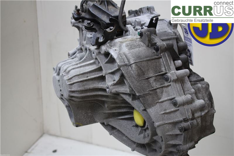 VOLVO V60  11-13 Gearbox (6-speed) 36001864 D5244T11