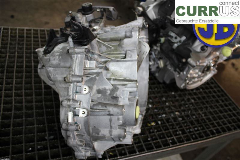 VOLVO V60  14-18 Gearbox (6-speed) 36010266 D4204T5