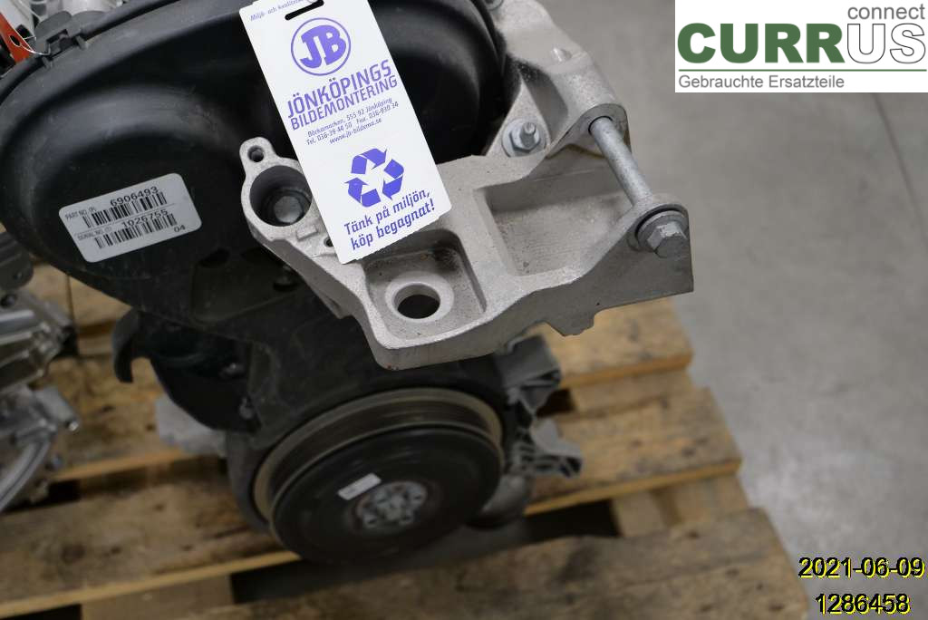 VOLVO S80  14-16 Engine 36050704 B4204T11