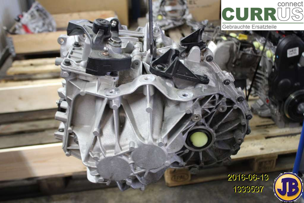 VOLVO V60  14-18 Gearbox (6-speed) 36012742 D4204T8