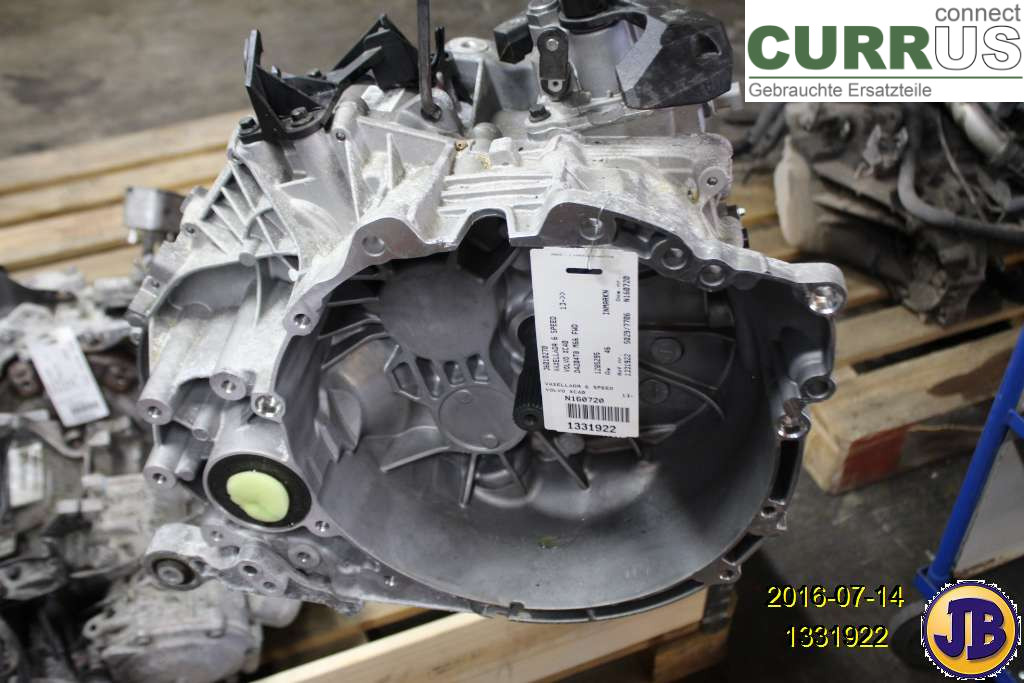 VOLVO V40  CROSS COUNTRY 13-19 Gearbox (6-speed) 36012742 D4204T8