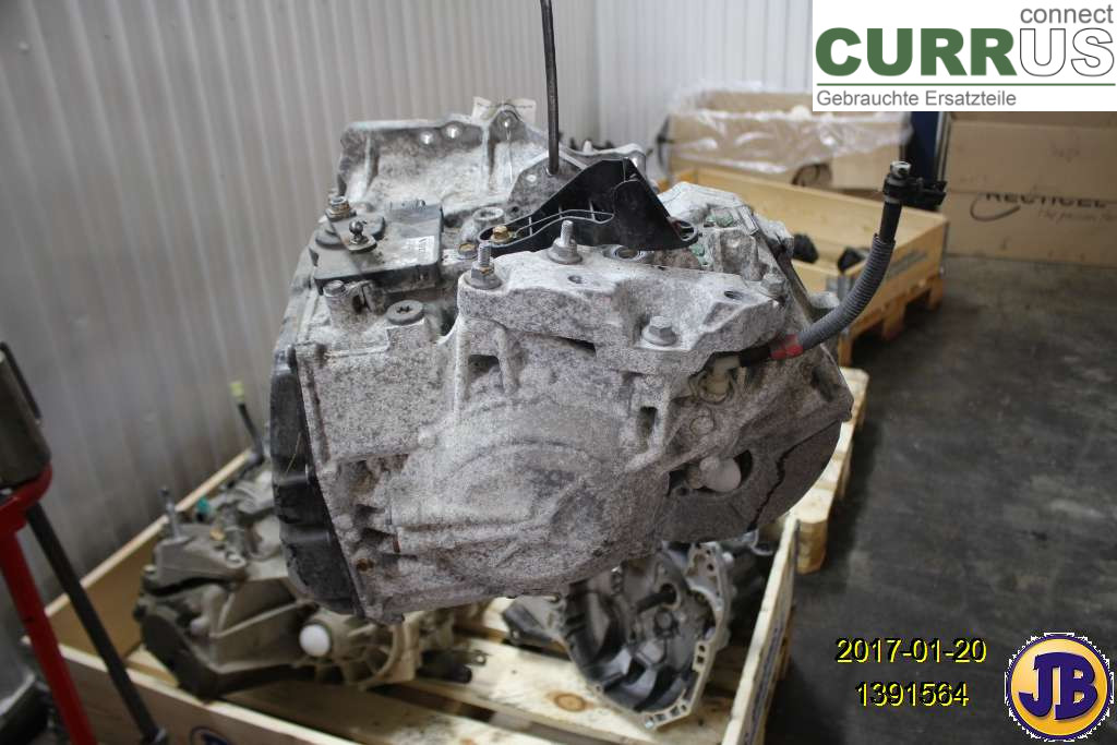 VOLVO V60  11-13 Skrzynia biegów automatyczna 36050946 D5244T17