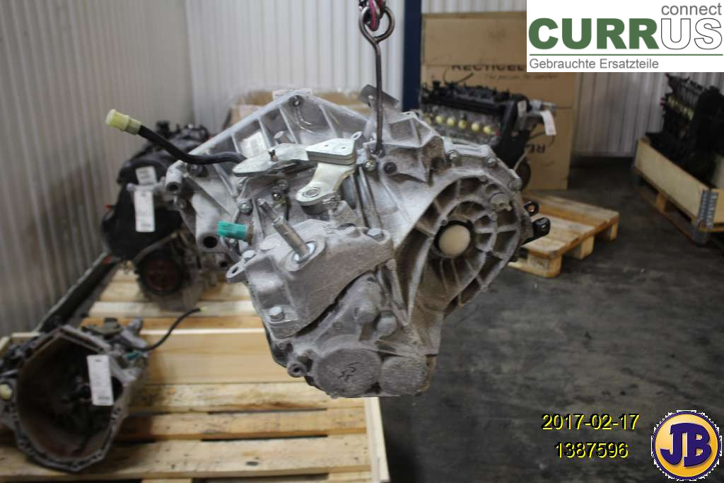 DACIA DUSTER  10-17 Gearbox (6-speed) 320108419R H5F-404