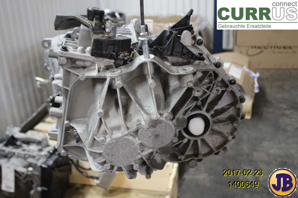 VOLVO V60  14-18 Gearbox (6-speed) 36012742 D4204T8