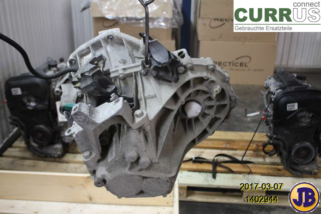 RENAULT MEGANE III 09-15 Gearbox (6-speed) 8201365897 K9K836 D105136