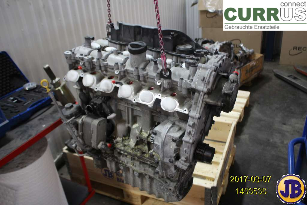 VOLVO XC70   08-13 Motor 8251977 B6324