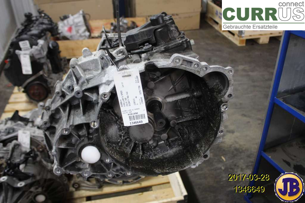VOLVO V60  14-18 6-växlad växellåda 36000614 D5204T7
