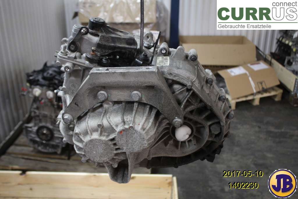 VOLVO V60  11-13 Gearbox (6-speed) 36000614 D5204T3