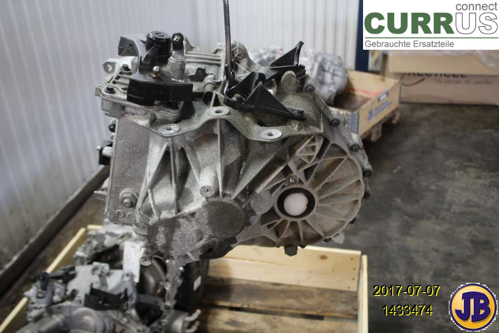 VOLVO V40  12-19 Gearbox (6-speed) 36010297 D4204T8