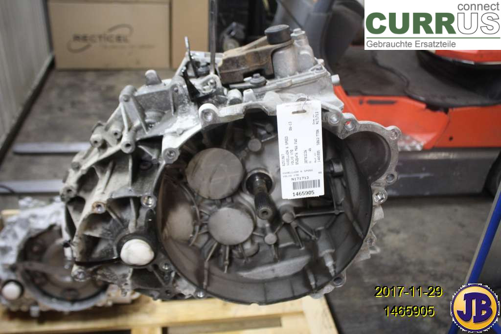 VOLVO V70      08-13 Gearbox (6-speed) 8251967 B5254T6