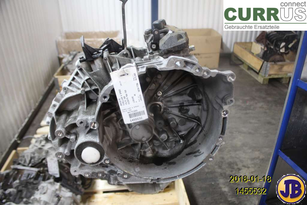 VOLVO V60  14-18 Gearbox (6-speed) 36012742 D4204T9
