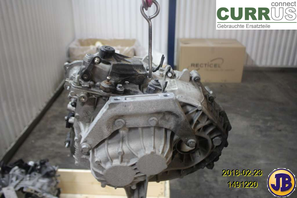 VOLVO V70      08-13 Gearbox (6-speed) 36000614 D5204T7