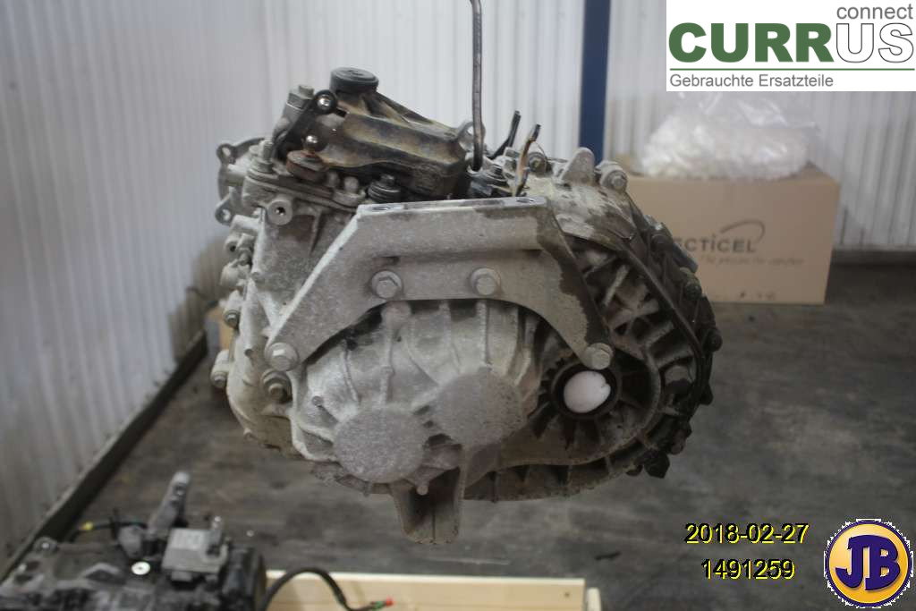 VOLVO V70      08-13 Gearbox (6-speed) 8251965 D5244T5