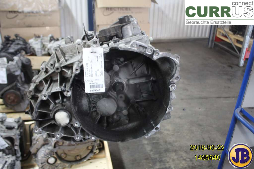 VOLVO V70    14-16 Gearbox (6-speed) 36000614 D5244T11