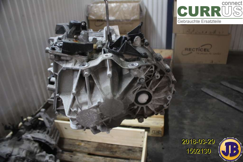 VOLVO V40  12-19 Gearbox (6-speed) 36010296 D4204T9