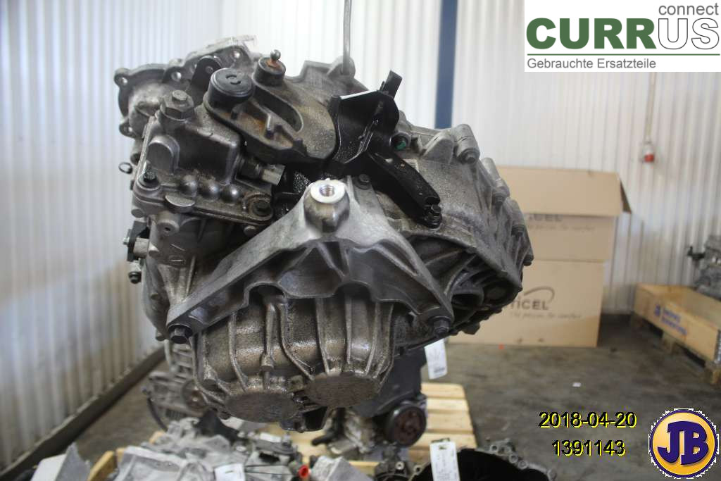 VOLVO V40  12-19 Gearbox (6-speed) 36001737 D5204T6