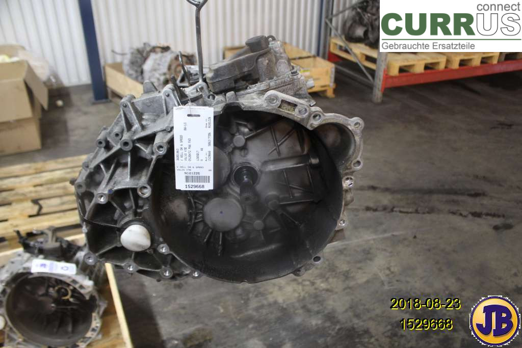 VOLVO V70      08-13 Skrzynia 6-biegowa 36001863 D5204T2