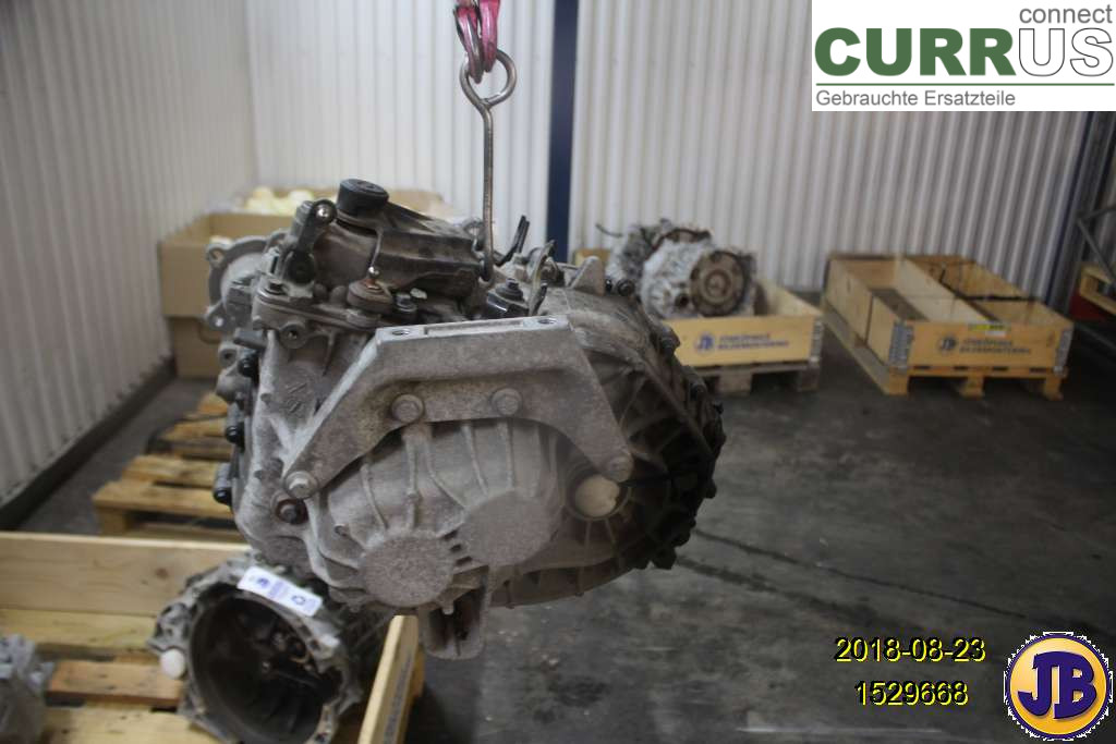 VOLVO V70      08-13 Skrzynia 6-biegowa 36001863 D5204T2