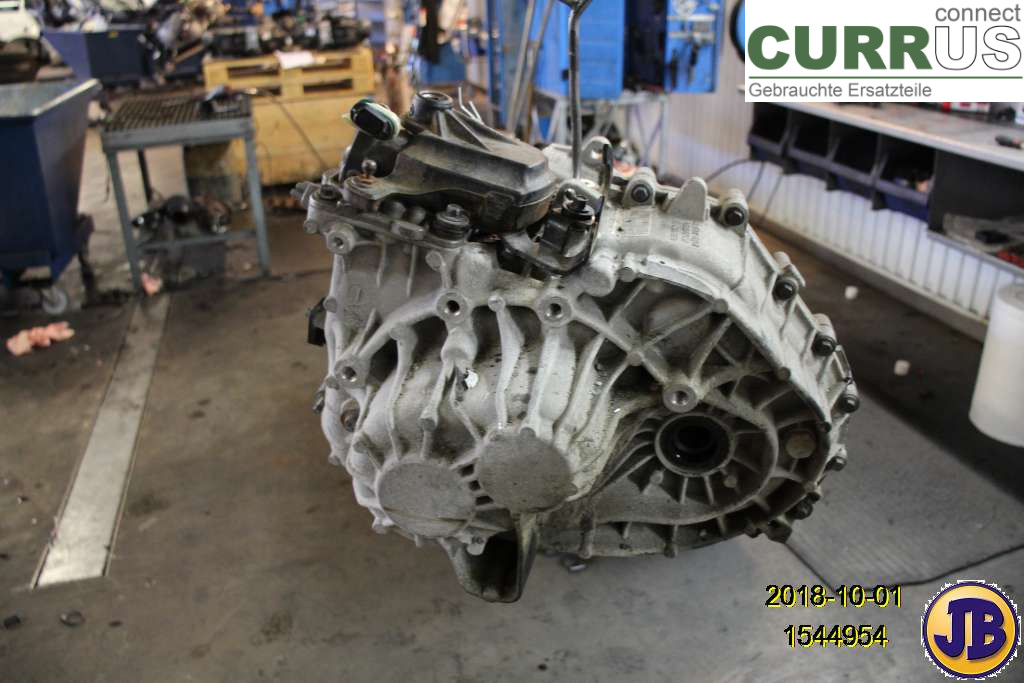 VOLVO V60  11-13 Skrzynia 6-biegowa 36001863 D5204T3