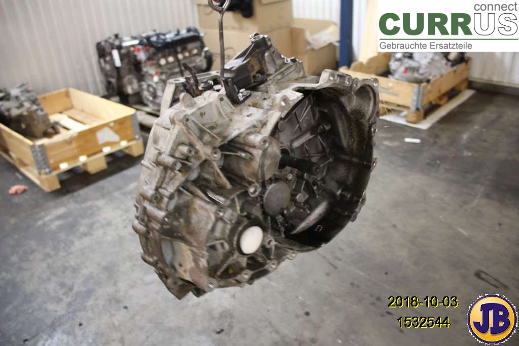 VOLVO V60  11-13 6-växlad växellåda 36000614 D5204T3
