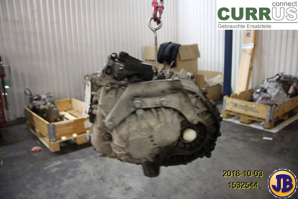 VOLVO V60  11-13 6-växlad växellåda 36000614 D5204T3