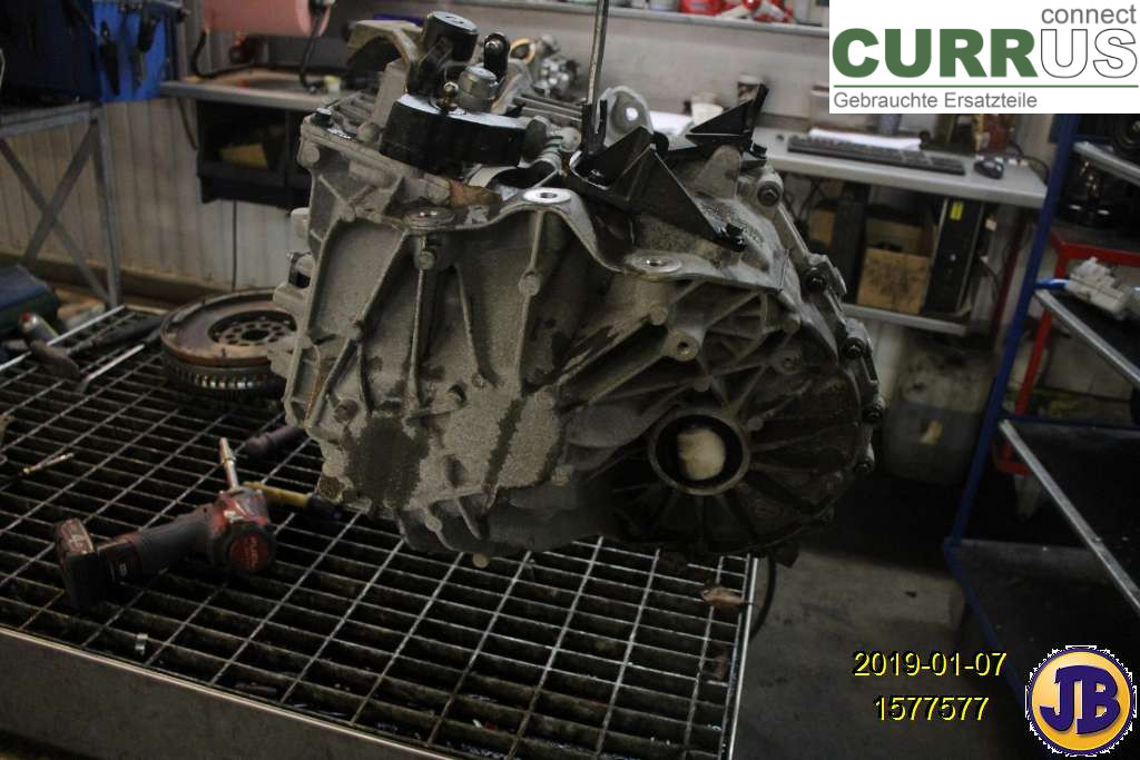 VOLVO XC70  14-16 Gearbox (6-speed) 36010267 D4204T5