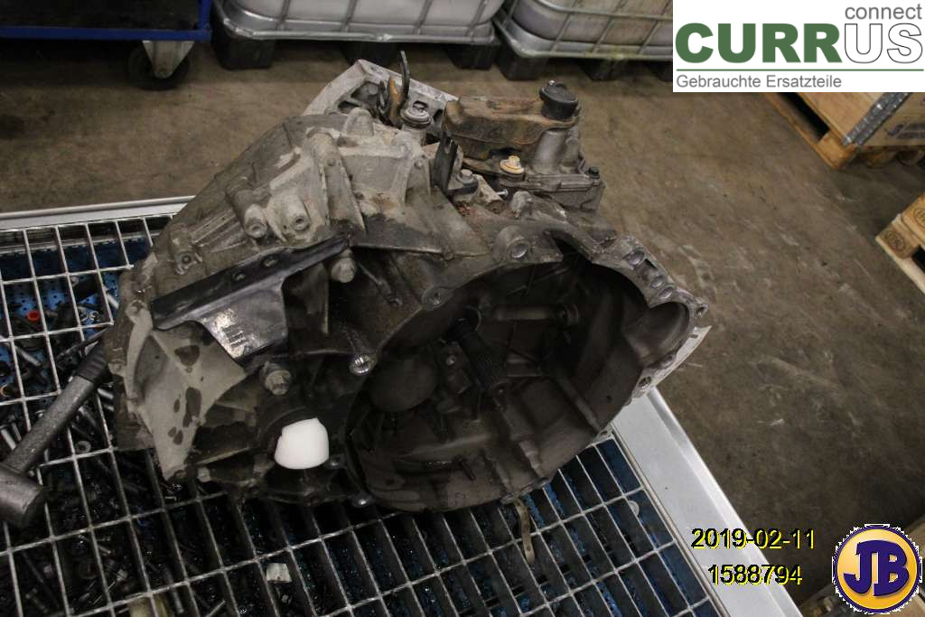 VOLVO V70      08-13 Gearbox (6-speed) 8251965 D5244T5