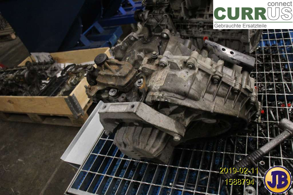 VOLVO V70      08-13 Gearbox (6-speed) 8251965 D5244T5