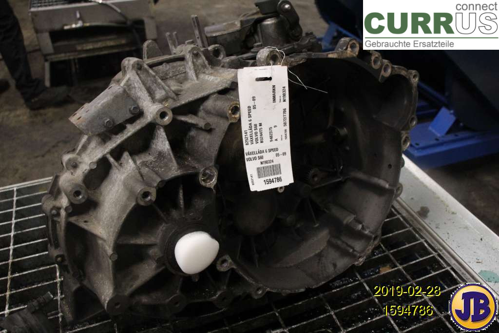 VOLVO S60      05-10 Gearbox (6-speed) 8252141 B5244T5