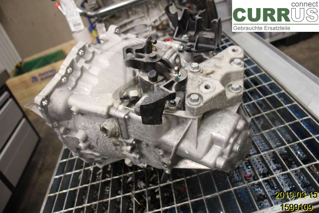 VOLVO V40  CROSS COUNTRY 13-19 Gearbox (6-speed) 36012693 D4204T9