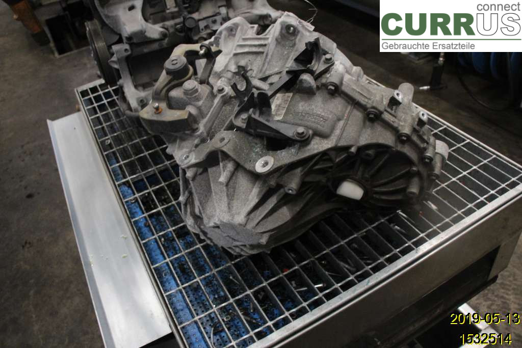 VOLVO V40  12-19 Gearbox (6-speed) 36010296 D4204T8