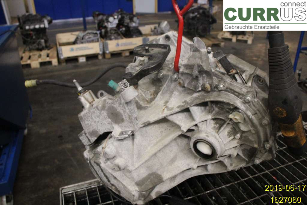 DACIA DUSTER  10-17 Gearbox (6-speed) 8201365769 K9K-898