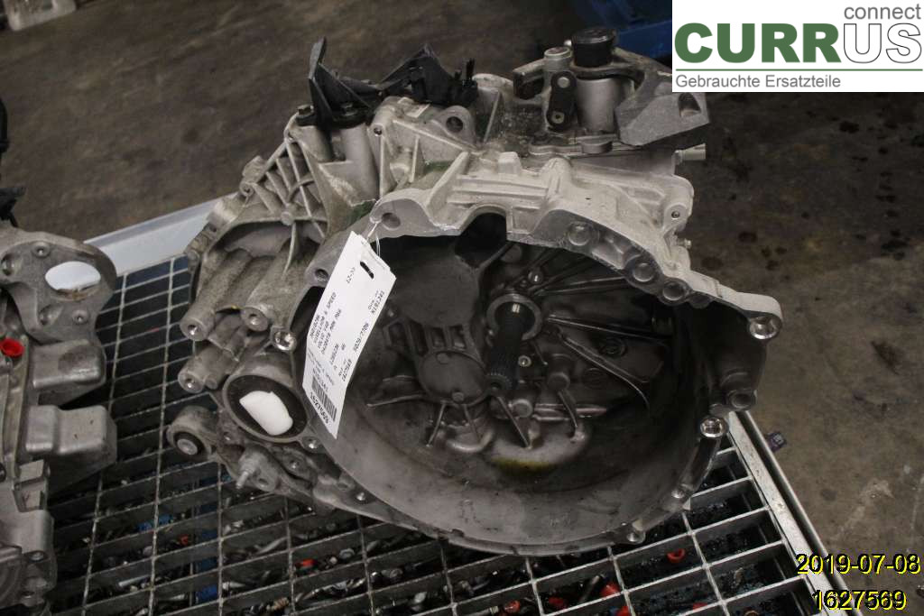 VOLVO V40  12-19 Gearbox (6-speed) 36010296 D4204T8