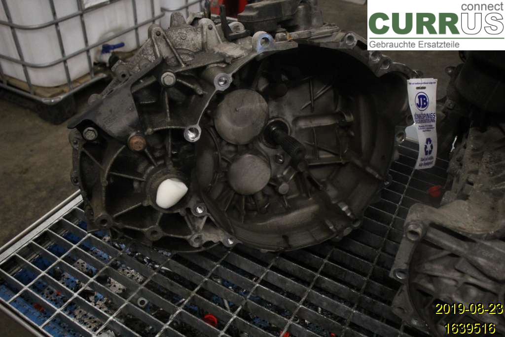 VOLVO V70      08-13 Skrzynia 6-biegowa 8251965 D5244T5