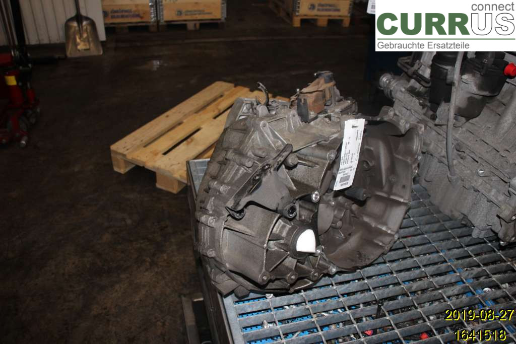 VOLVO V70      08-13 Skrzynia 6-biegowa 8251965 D5244T5
