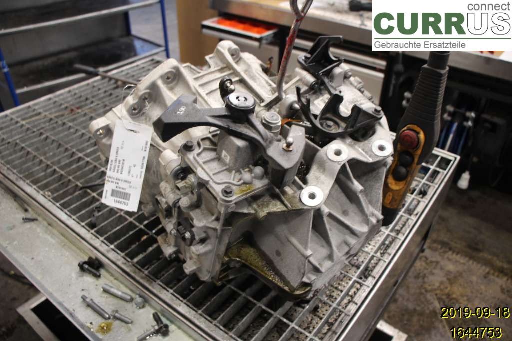 VOLVO V40  12-19 Gearbox (6-speed) 36010298 B4204T38